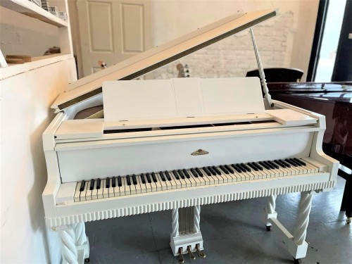 Click to view profile for Bloch Piano & Music Center